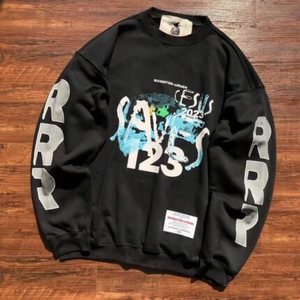 Essential Black Saver Sweatshirt